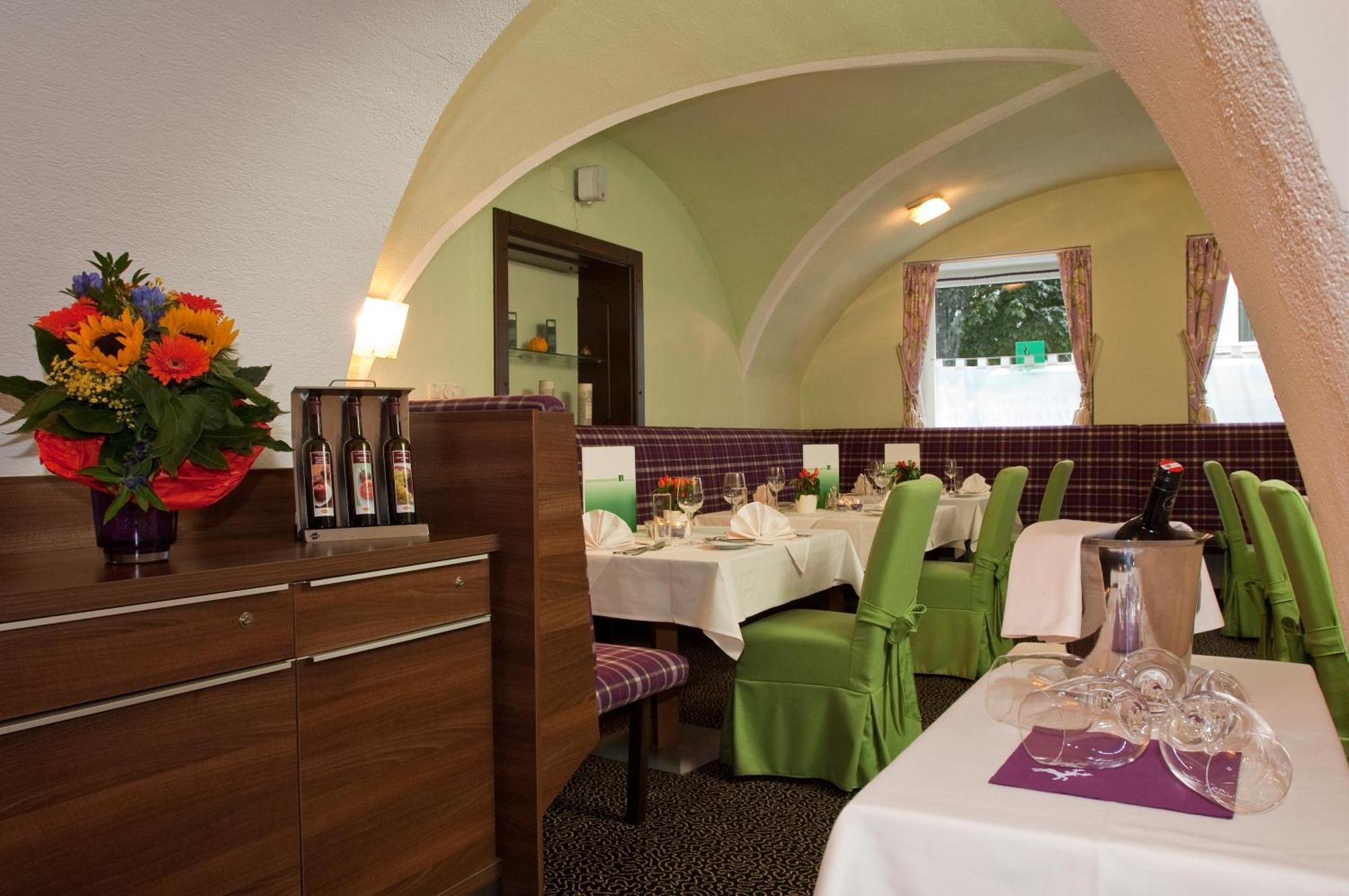 Aktivhotel Weisser Hirsch Mariazell Exterior photo