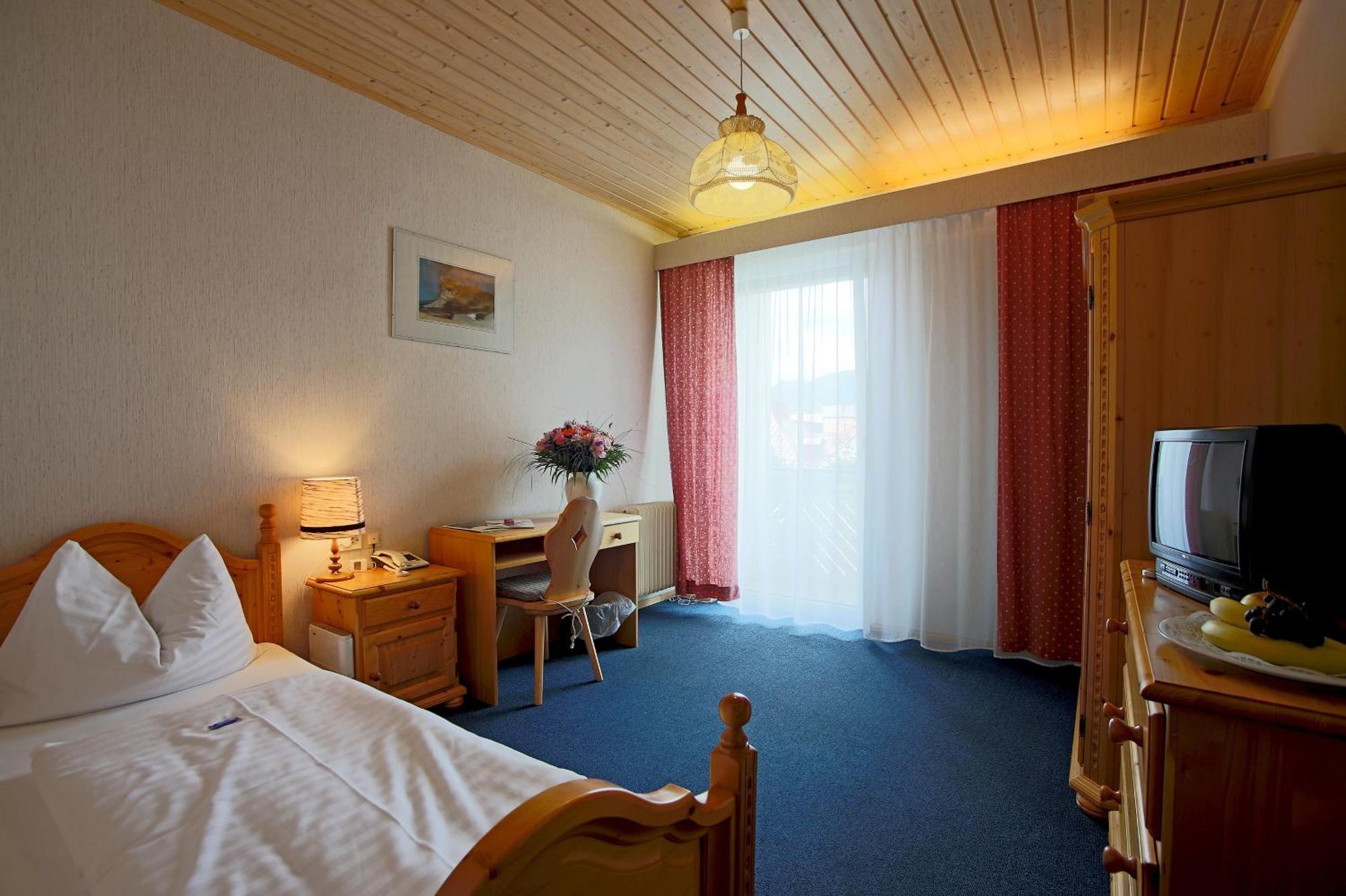 Aktivhotel Weisser Hirsch Mariazell Exterior photo