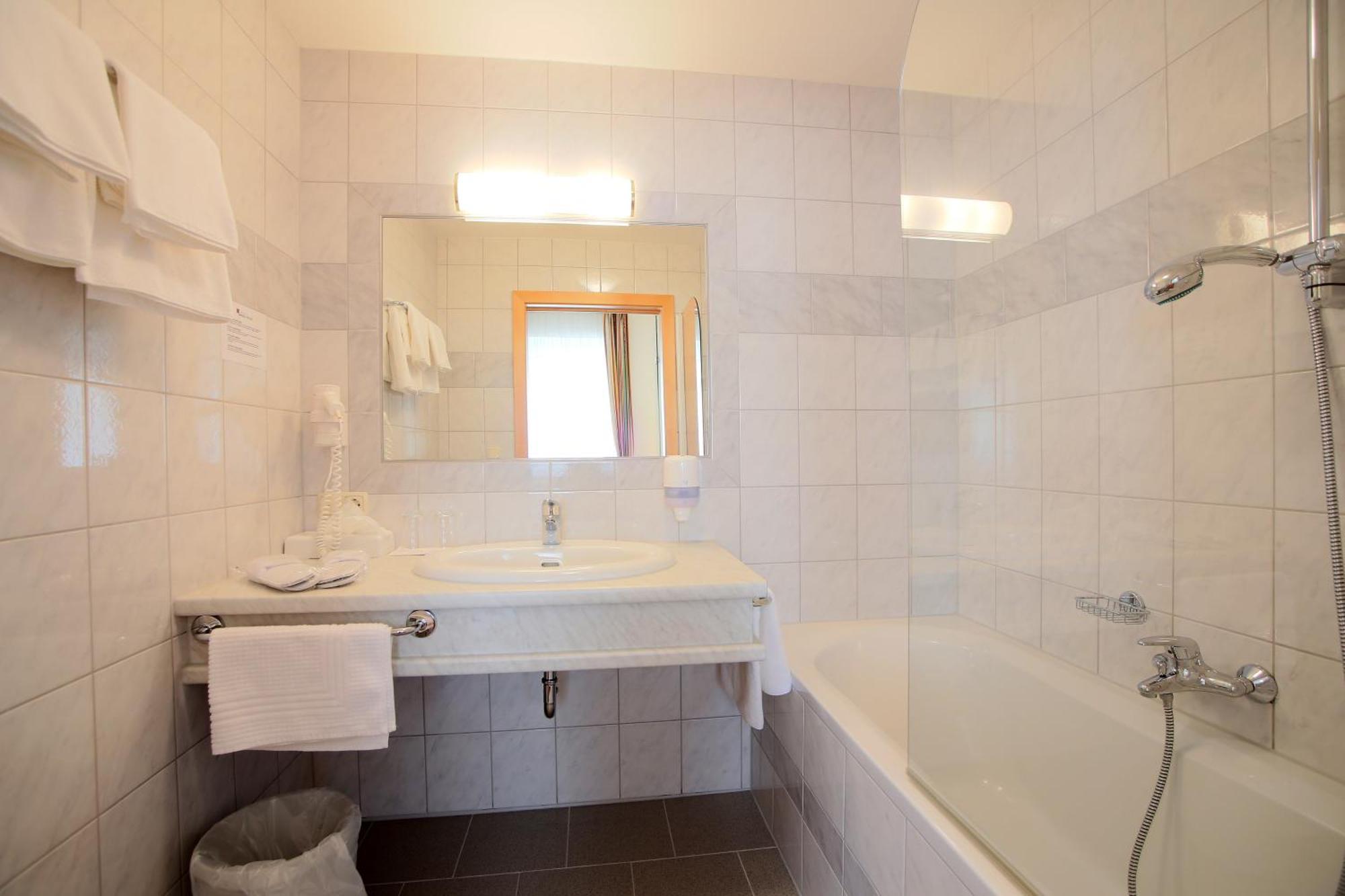 Aktivhotel Weisser Hirsch Mariazell Exterior photo