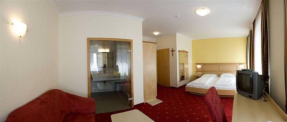 Aktivhotel Weisser Hirsch Mariazell Exterior photo