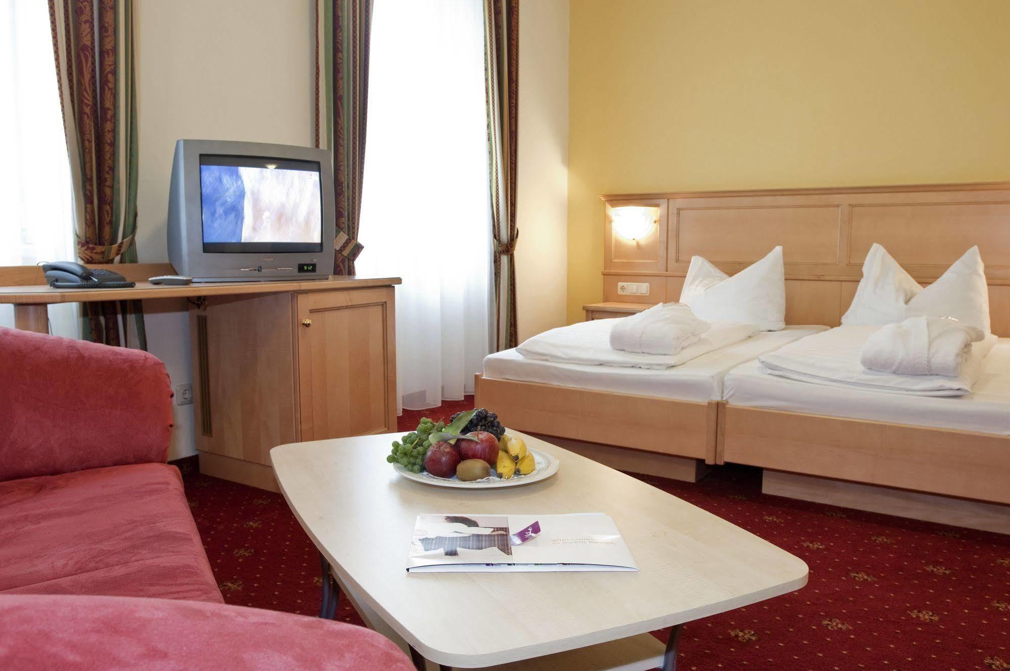 Aktivhotel Weisser Hirsch Mariazell Exterior photo